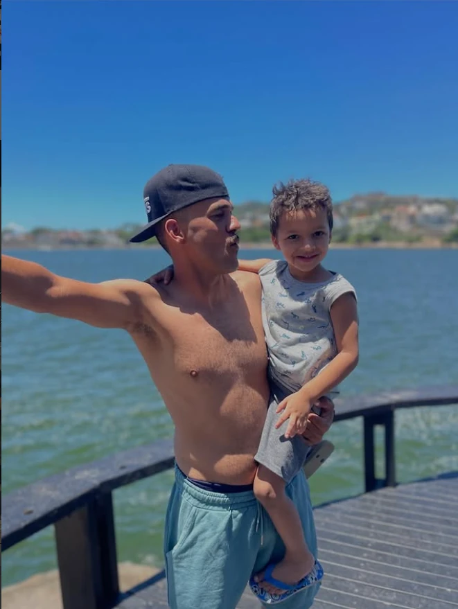 Felipe com o filho Theo Felipe